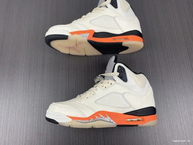 5 Total Orange DC1060-100 Retro Jordan 0802